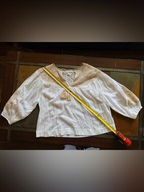 White MNG xl Boho Peasant Blouse Embroidered arm gold tassle costal cowgirl prep